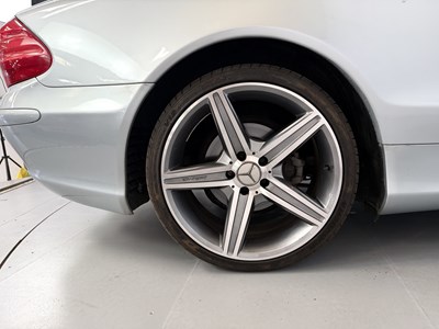Lot 2003 Mercedes-Benz SL500