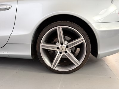 Lot 2003 Mercedes-Benz SL500