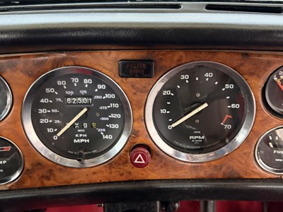 Lot 66 - 1977 Triumph Stag