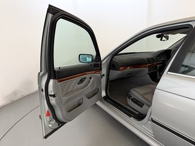 Lot 178 - 1997 BMW 523i