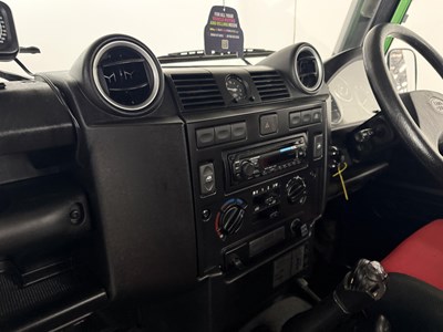 Lot 50 - 2007 Land Rover Defender 90