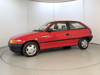 Lot 1993 Vauxhall Astra