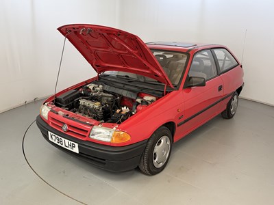 Lot 1993 Vauxhall Astra