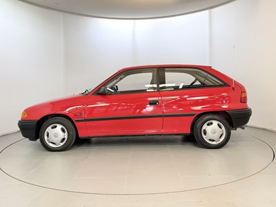 Lot 1993 Vauxhall Astra