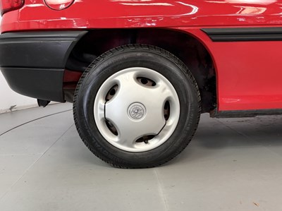 Lot 1993 Vauxhall Astra