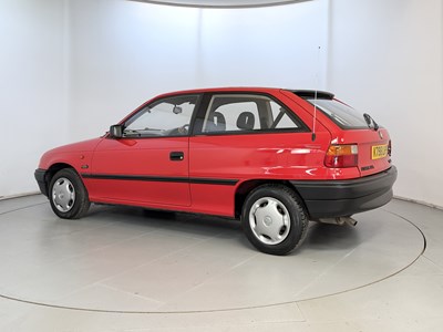 Lot 1993 Vauxhall Astra