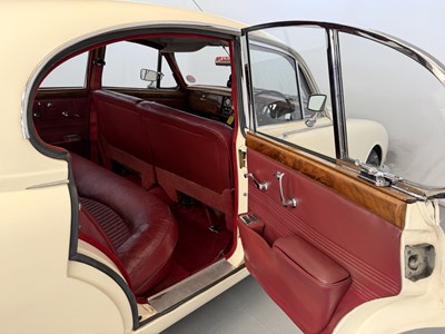 Lot 52 - 1965 Jaguar S-Type