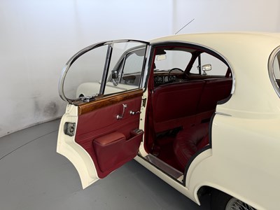 Lot 52 - 1965 Jaguar S-Type
