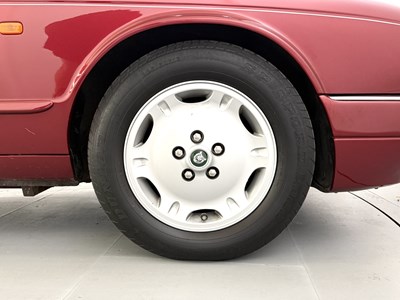 Lot 5 - 1996 Jaguar XJ