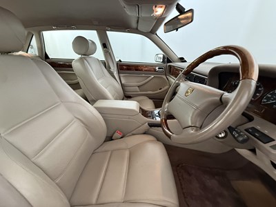 Lot 5 - 1996 Jaguar XJ