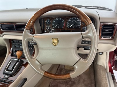 Lot 5 - 1996 Jaguar XJ