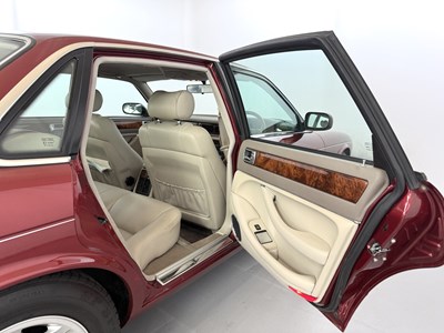 Lot 5 - 1996 Jaguar XJ