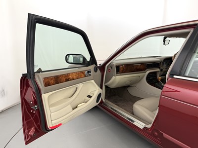 Lot 5 - 1996 Jaguar XJ