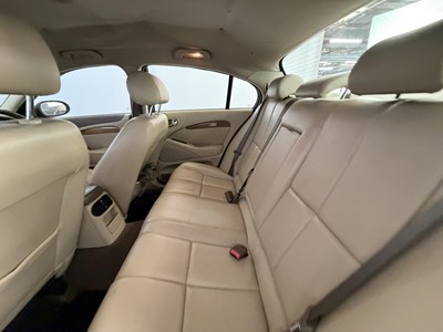 Lot 109 - 2006 Jaguar S-Type