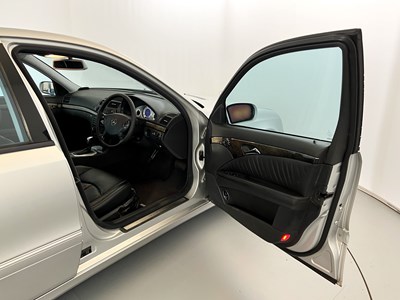 Lot 3 - 2003 Mercedes-Benz E270
