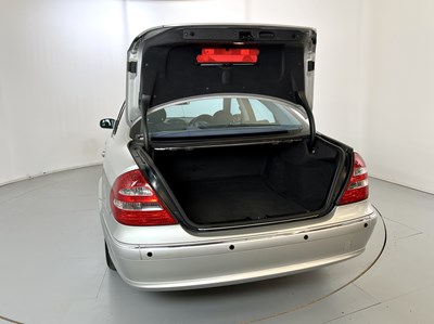 Lot 3 - 2003 Mercedes-Benz E270