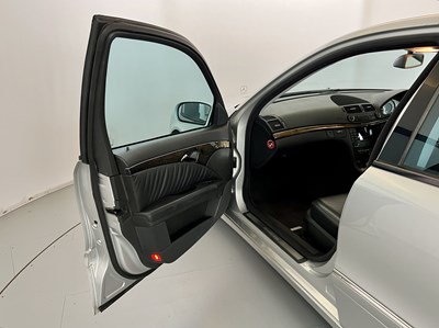Lot 3 - 2003 Mercedes-Benz E270