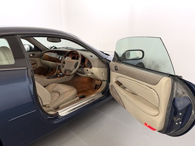 Lot 56 - 1999 Jaguar XKR
