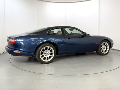 Lot 56 - 1999 Jaguar XKR