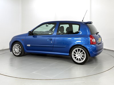 Lot 2002 Renault Clio 172 Cup