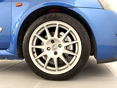 Lot 2002 Renault Clio 172 Cup