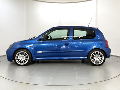 Lot 2002 Renault Clio 172 Cup