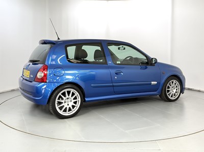 Lot 2002 Renault Clio 172 Cup