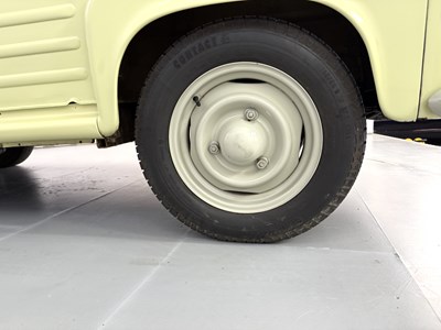 Lot 1963 Renault Estafette