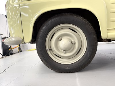 Lot 1963 Renault Estafette