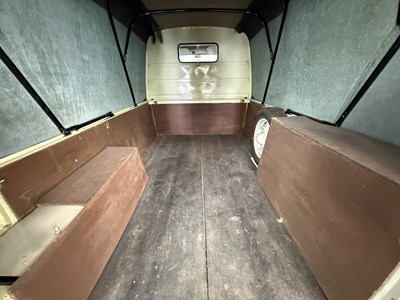 Lot 1963 Renault Estafette