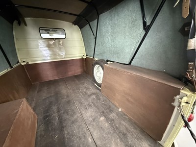 Lot 1963 Renault Estafette