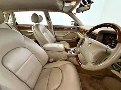 Lot 42 - 1998 Daimler Double Six