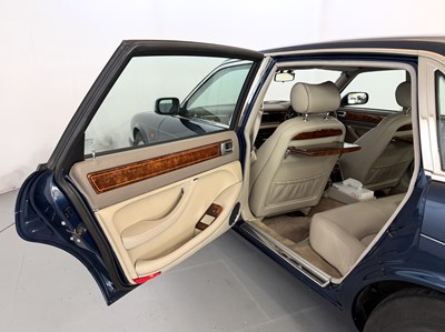 Lot 42 - 1998 Daimler Double Six