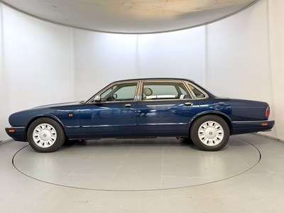 Lot 42 - 1998 Daimler Double Six