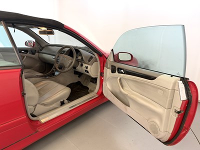 Lot 186 - 2000 Mercedes-Benz CLK320