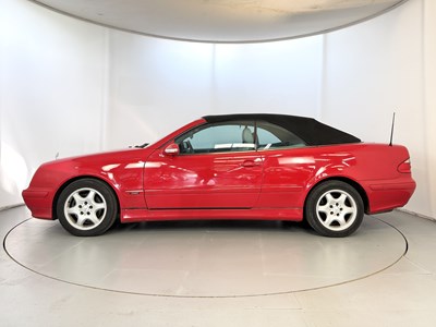 Lot 186 - 2000 Mercedes-Benz CLK320
