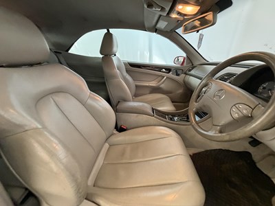 Lot 186 - 2000 Mercedes-Benz CLK320