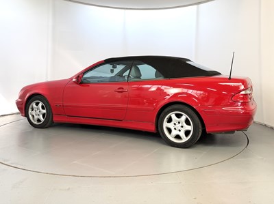 Lot 186 - 2000 Mercedes-Benz CLK320