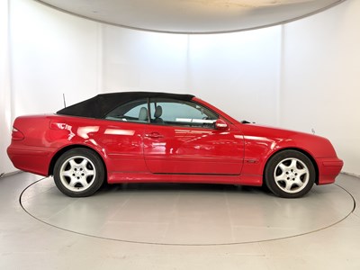 Lot 186 - 2000 Mercedes-Benz CLK320