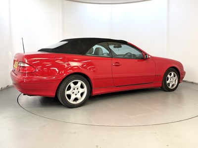 Lot 186 - 2000 Mercedes-Benz CLK320