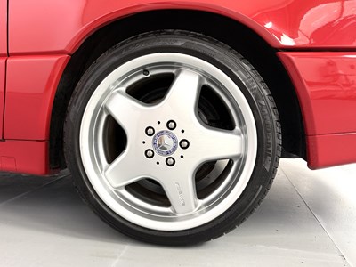 Lot 1992 Mercedes-Benz 500SL