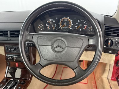 Lot 1992 Mercedes-Benz 500SL