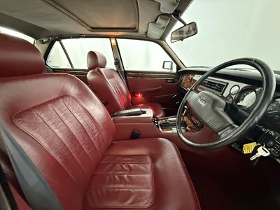 Lot 35 - 1990 Daimler Double-Six