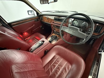 Lot 35 - 1990 Daimler Double-Six
