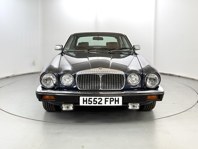 Lot 35 - 1990 Daimler Double-Six