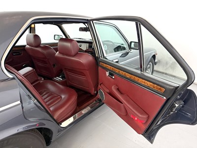 Lot 35 - 1990 Daimler Double-Six