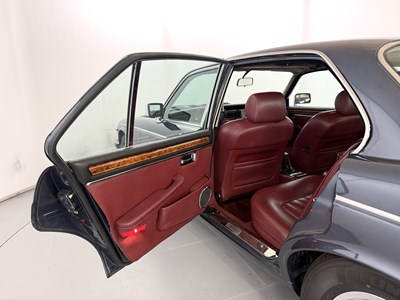 Lot 35 - 1990 Daimler Double-Six