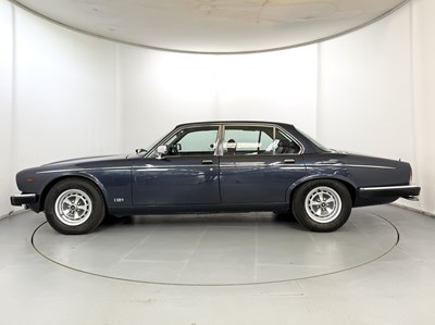 Lot 35 - 1990 Daimler Double-Six