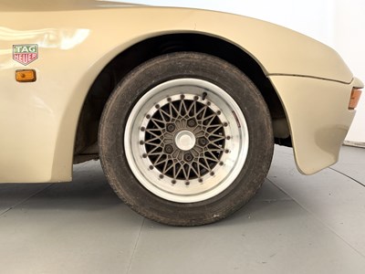 Lot 34 - 1983 Porsche 924