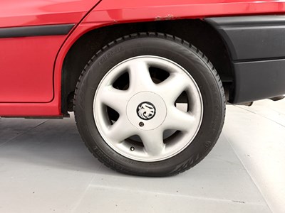 Lot 153 - 1996 Vauxhall Astra